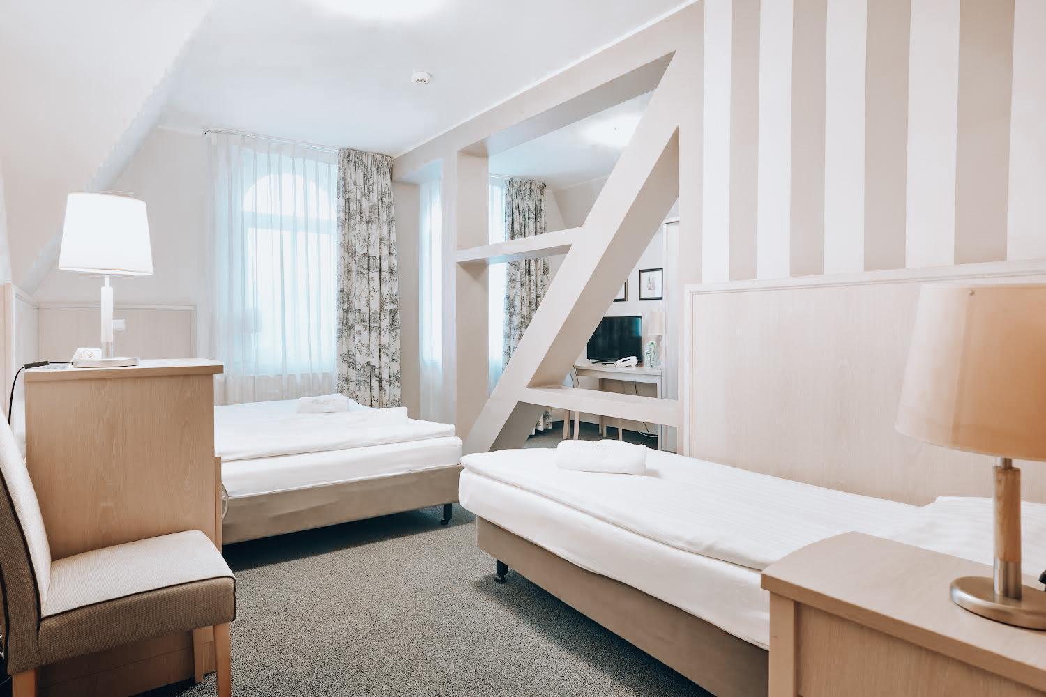 Hotel Amalia 쿠도바-즈루이 외부 사진